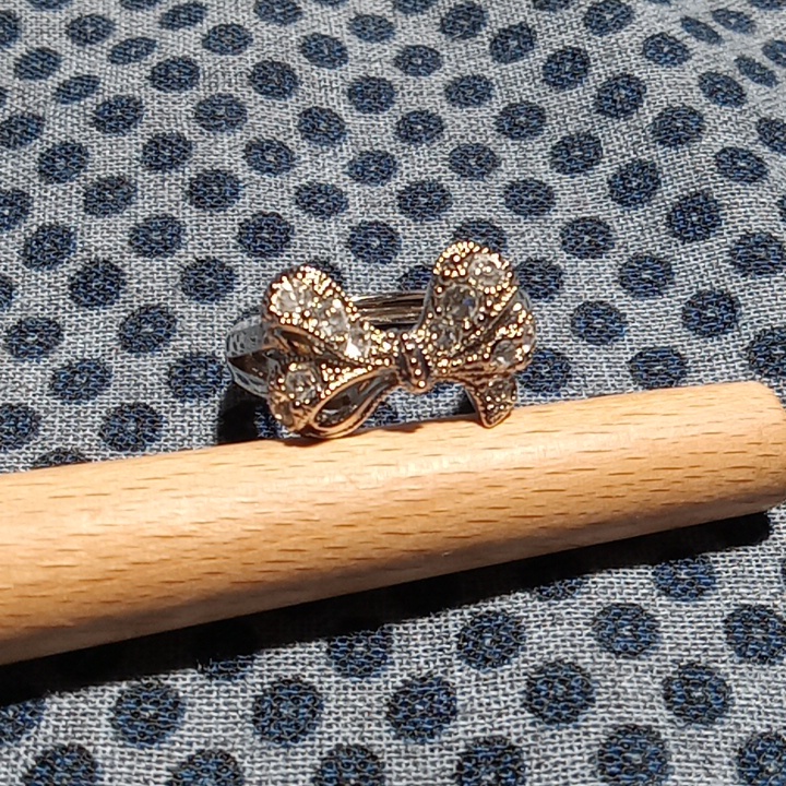 Nvc Bow Ring